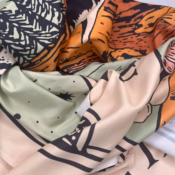 🌙 Silk Satin Scarf – “The Moon” – 75x75 cm - Picture 6 of 11